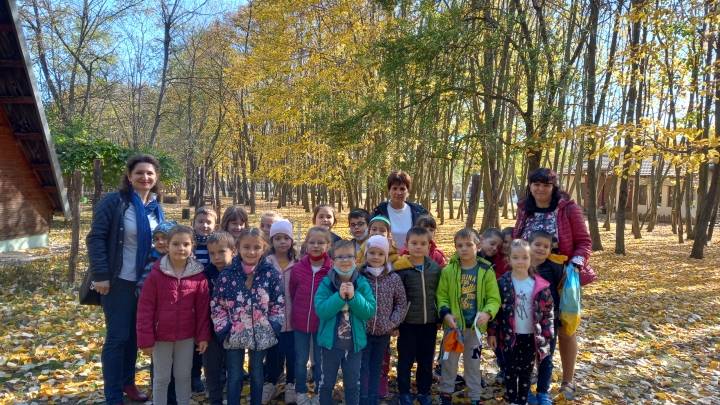 Децата от четвърта група "Облаче" посетиха "Център за защита на природата и животните" - гр. Добрич